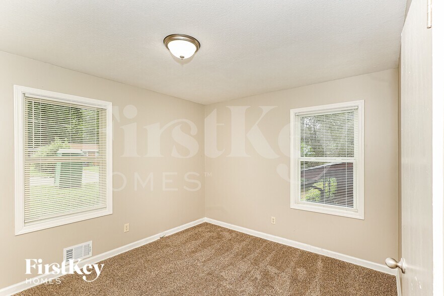 Building Photo - 1114 Indale Pl SW