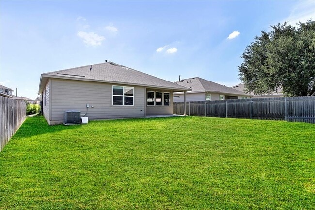 Building Photo - 365 Empress Tree Dr