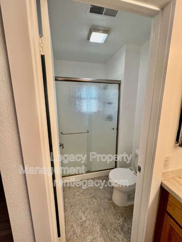 Building Photo - 2459 Gulf Dr