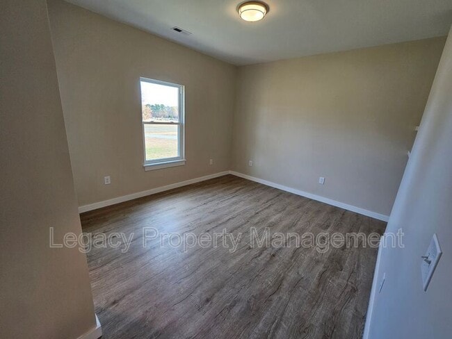 Building Photo - 1820 Johnson Rd