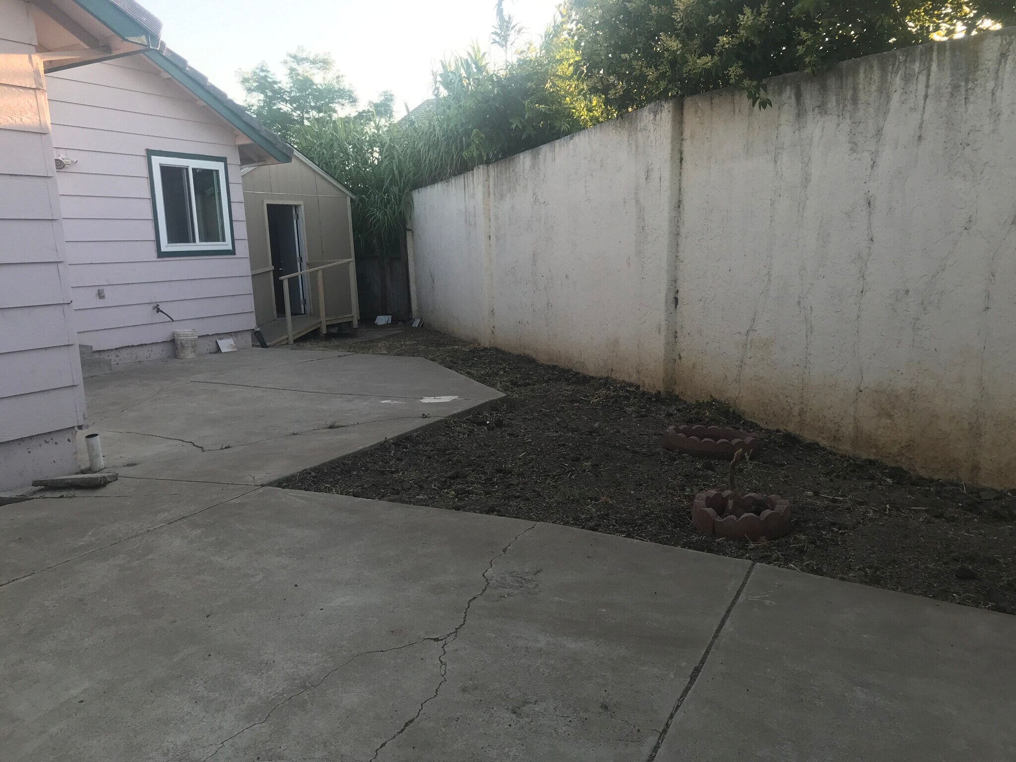 Building Photo - 1960 Seasons Way