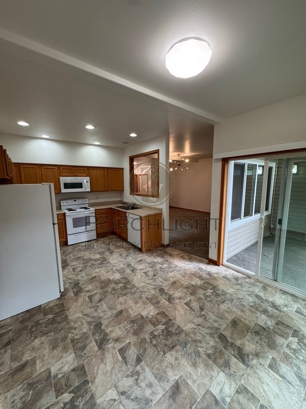 Building Photo - 1305 Boon St