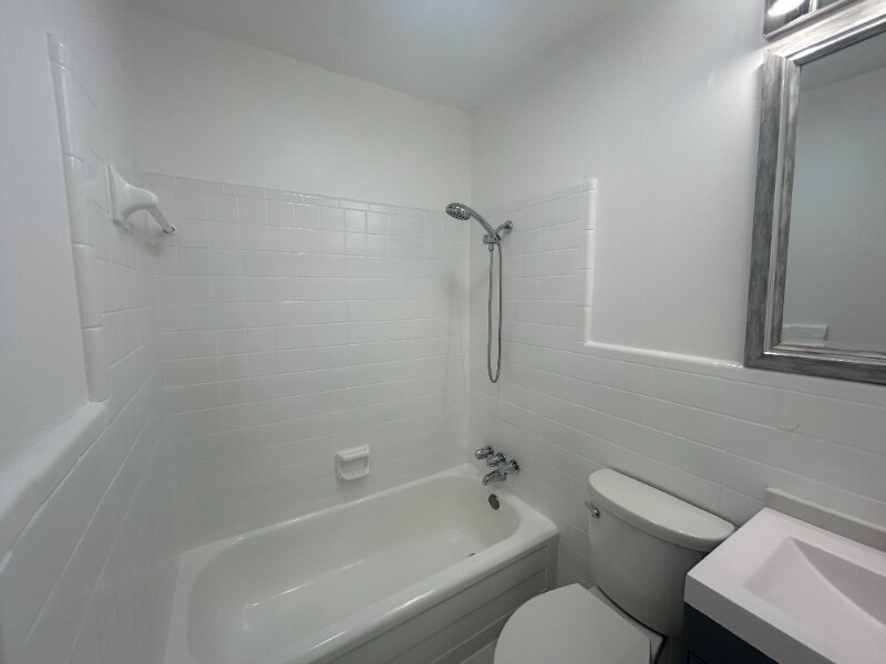 Building Photo - 2107 Tecumseh Trce