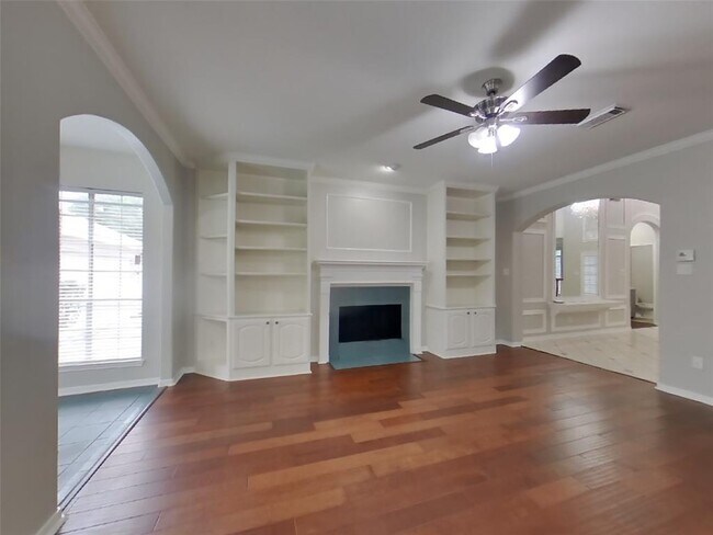 Building Photo - 7302 Emerald Glen Dr