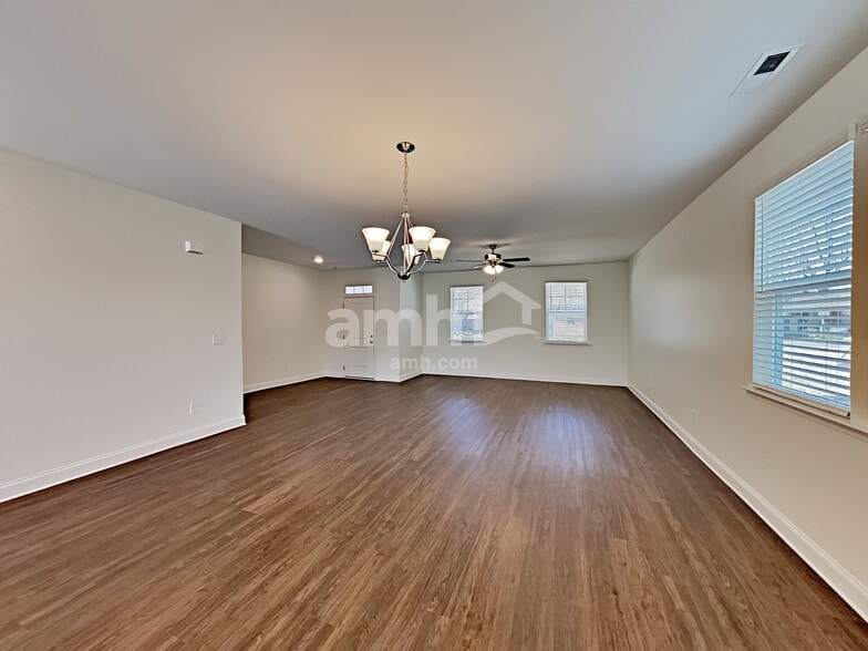 Building Photo - 209 Stowe Rd