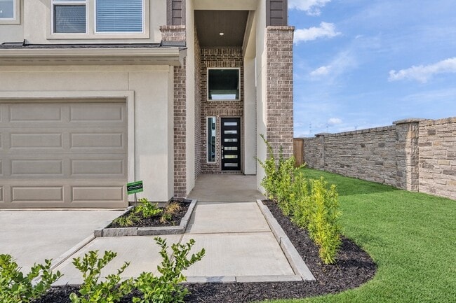 Building Photo - 22103 Strathfield Cir