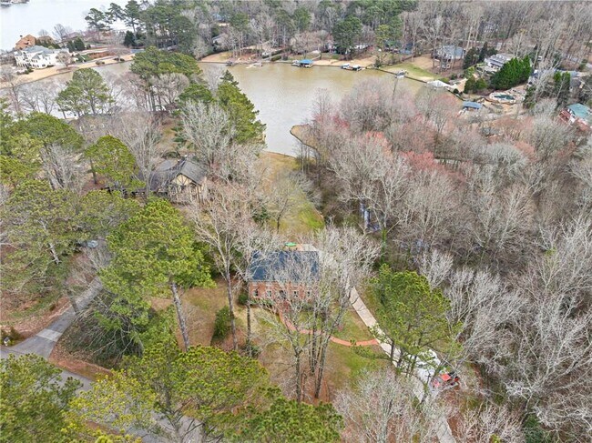 Building Photo - 2270 Emerald Dr