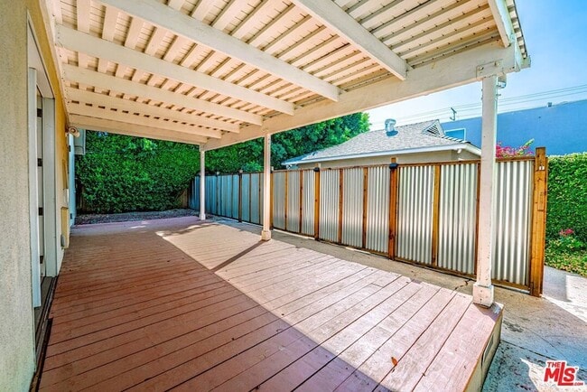 Building Photo - 5353 Don Pio Dr
