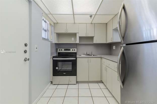 Building Photo - 6830 Indian Creek Dr