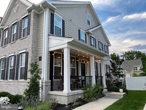 Building Photo - 17 Peacock Wy