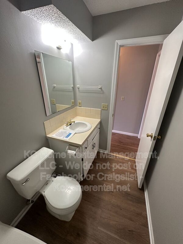 Building Photo - 838 Saddlewood St