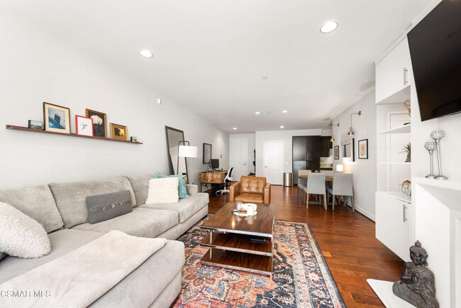 Building Photo - 10878 Bloomfield St