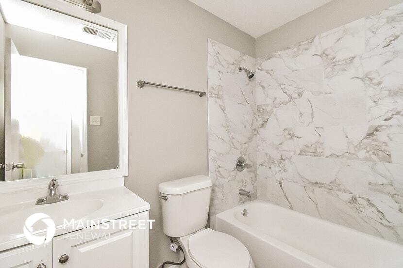 Building Photo - 5772 Jardin Pl