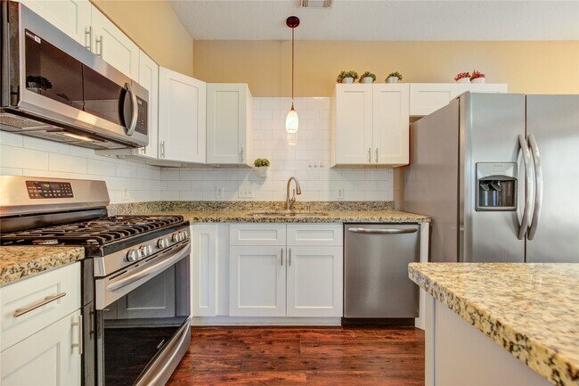 Building Photo - 6323 Canyon Rock Way