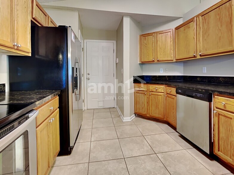 Building Photo - 4523 Deer Valley Dr