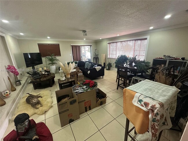 Building Photo - 7400 W 17th Ave