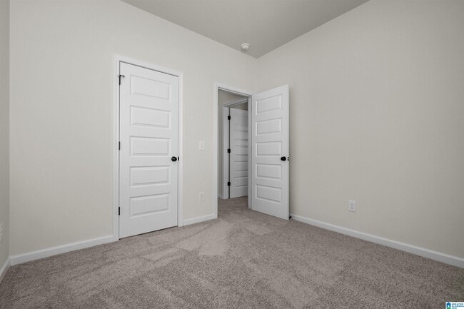 Building Photo - 608 Pine Valley Trl