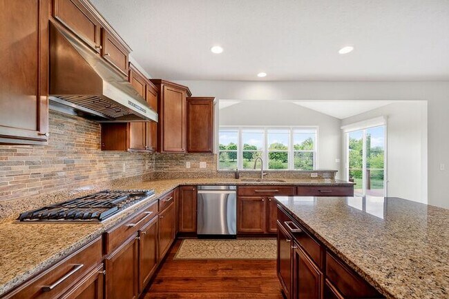 Building Photo - Modern Luxury with Waterfront Views in West Carmel