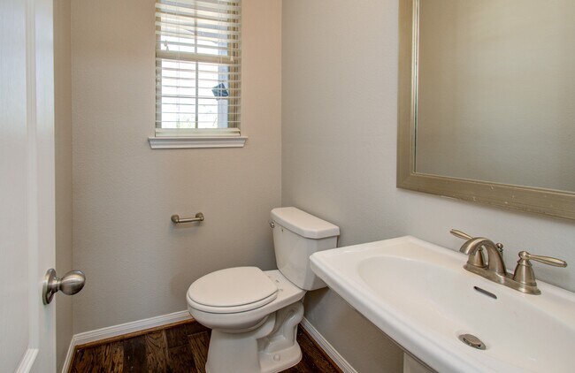 Building Photo - 17621 Northern Harrier Ct