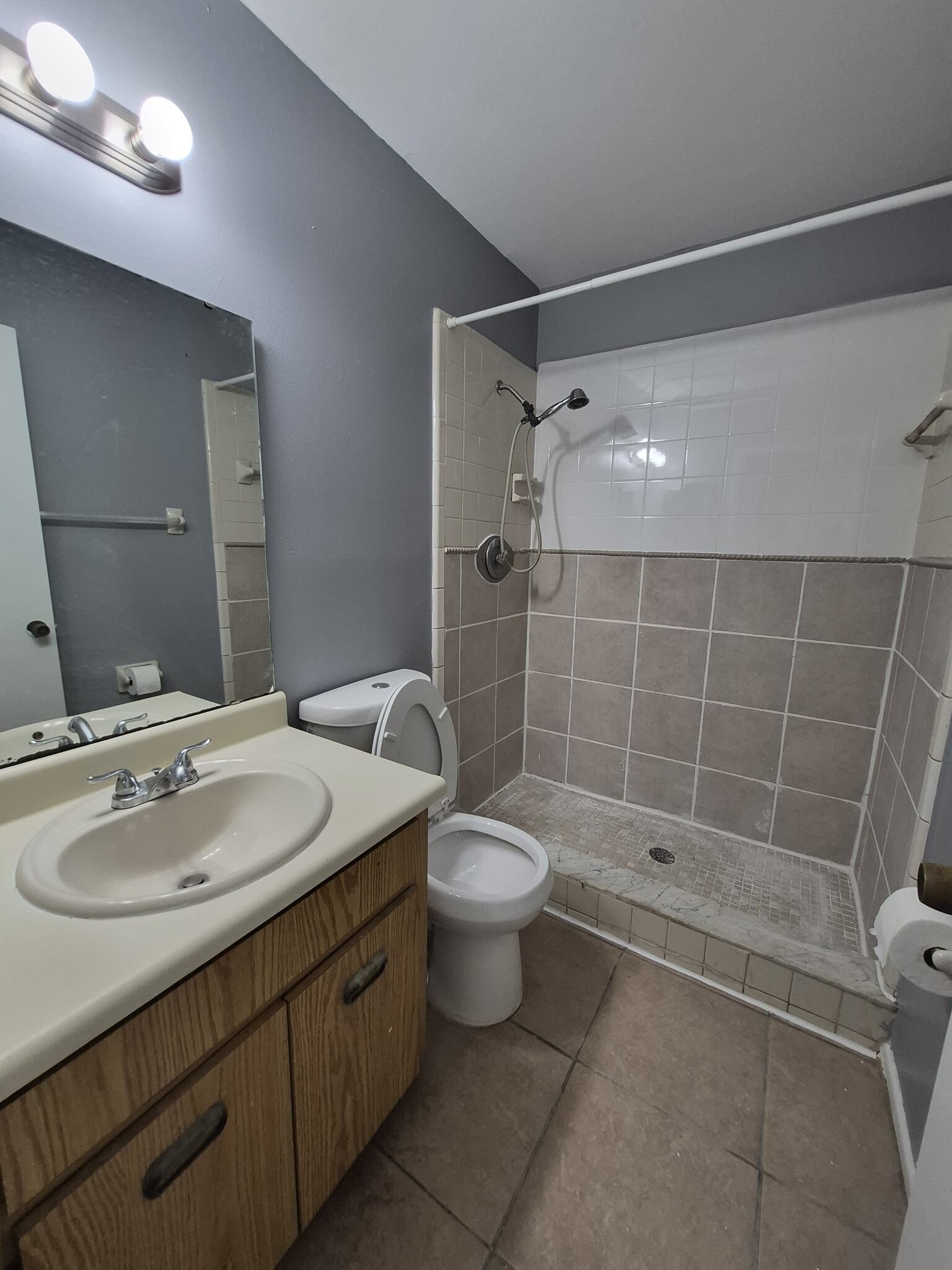 Building Photo - 3013 Wickham Ave