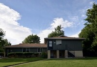 Building Photo - 6181-6187 S Sterne Pkwy