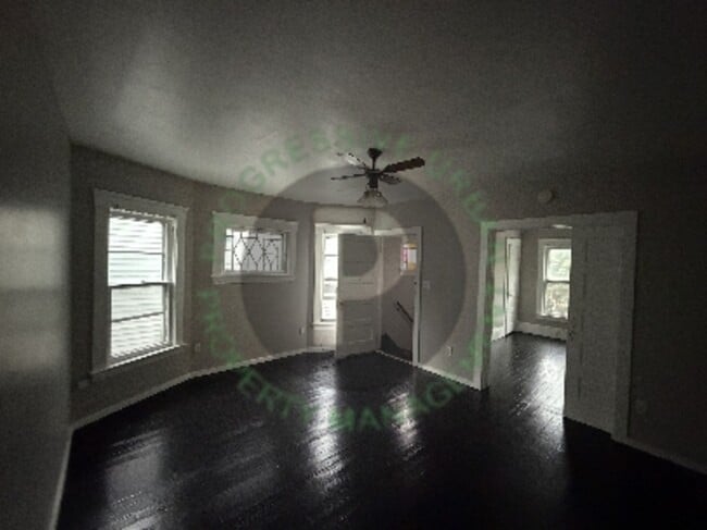 Building Photo - 4012 Woodbridge Ave