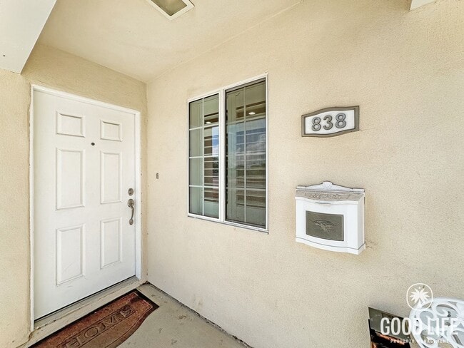 Building Photo - Inviting 3B/1BA Home in Imperial Beach with Patio, Driveway Parking and Coastal Proximity