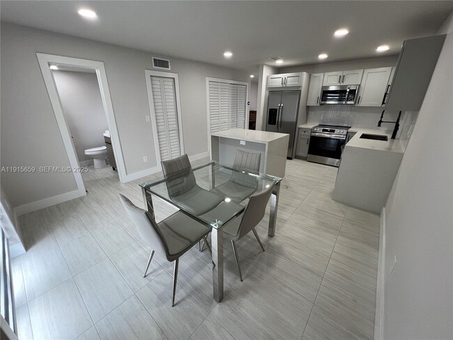 Building Photo - 3826 SW 107th Ave