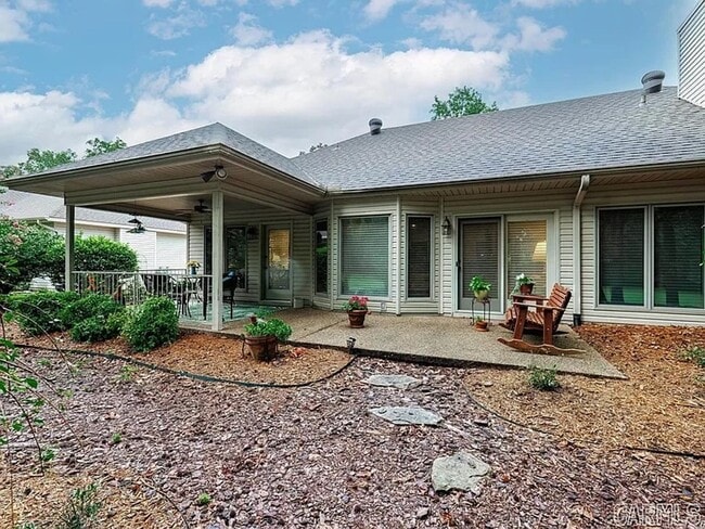 Building Photo - Spacious 3 Bedroom/2 Bath with views of the Ponce De Leon Golf course