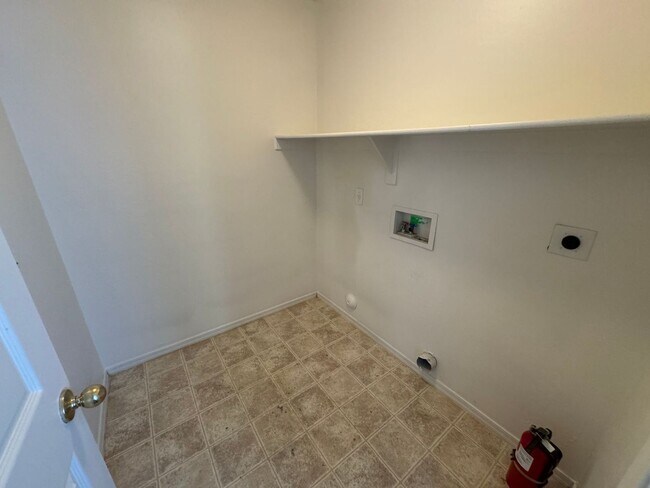 Building Photo - 3925 W Maldonado Rd