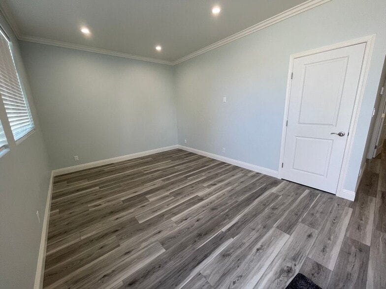 Building Photo - 7431 Warren Cir