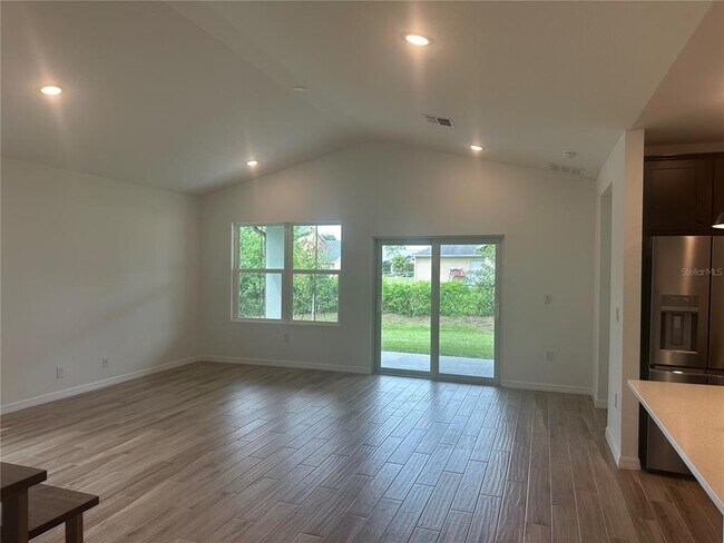 Building Photo - 712 Donau Ave NW