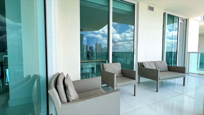 Building Photo - 250 Sunny Isles Blvd