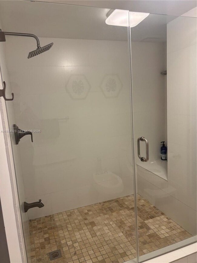 Building Photo - 5845 Collins Ave