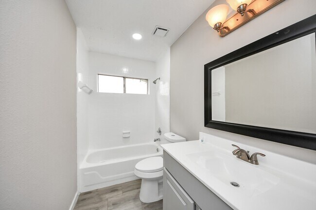 Building Photo - 4915 Pecan Grove Dr