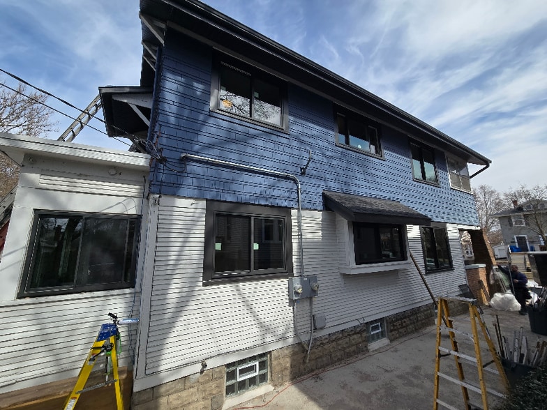 Building Photo - 1019 Widdicomb Ave NW