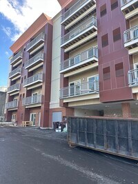 Building Photo - 10 Franklin Ave