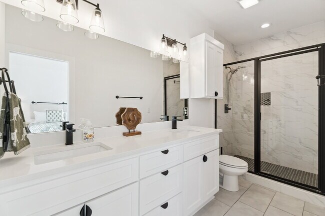 Building Photo - Fully Furnished Home in Broken Arrow