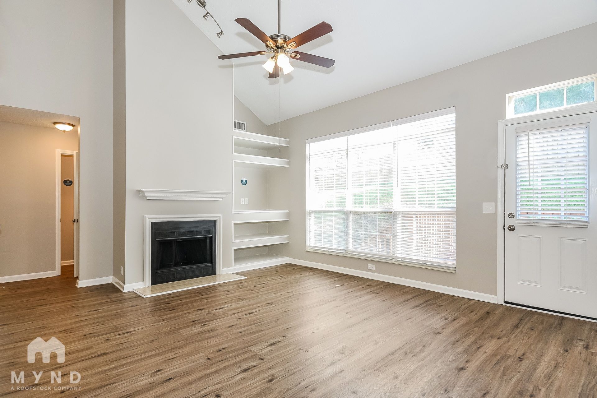 Building Photo - 1815 Apple Valley Cir
