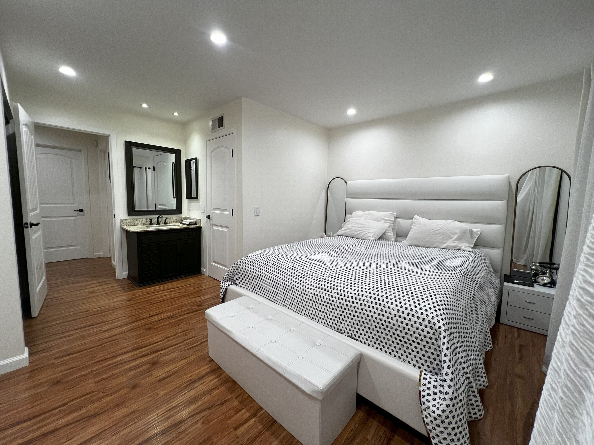 Building Photo - 18411 Algiers St