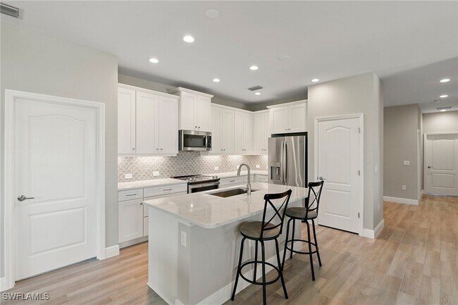 Building Photo - 2281 Priory Ln