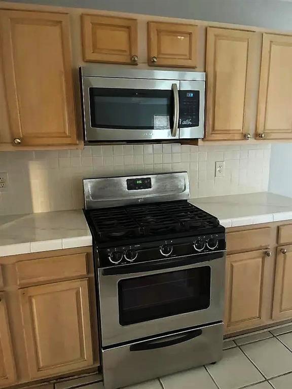 Building Photo - 5926 Clerkenwell Dr
