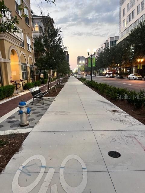 Building Photo - 860 N Orange Ave