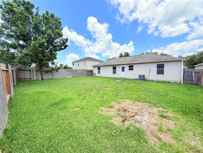 Building Photo - 29019 San Jacinto River Ct
