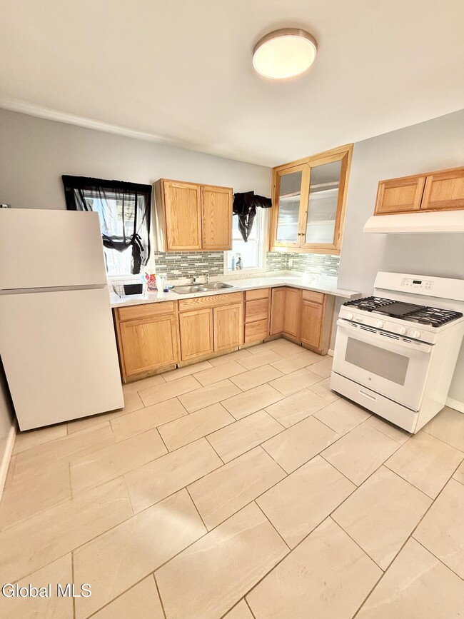 Building Photo - 1740 Van Vranken Ave.