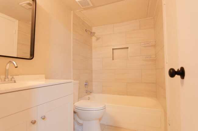 Building Photo - 1712 Rocky Pl Ct