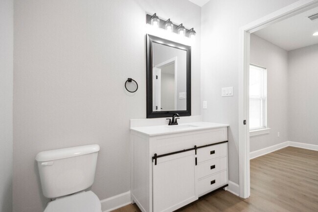 Building Photo - 2311 Nichols Rd