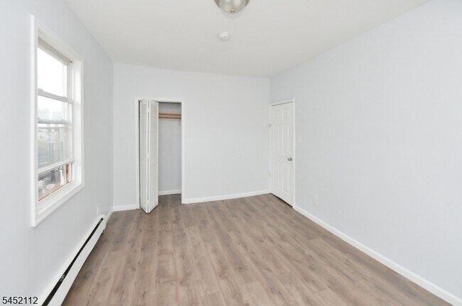Building Photo - 45 Hedden Terrace