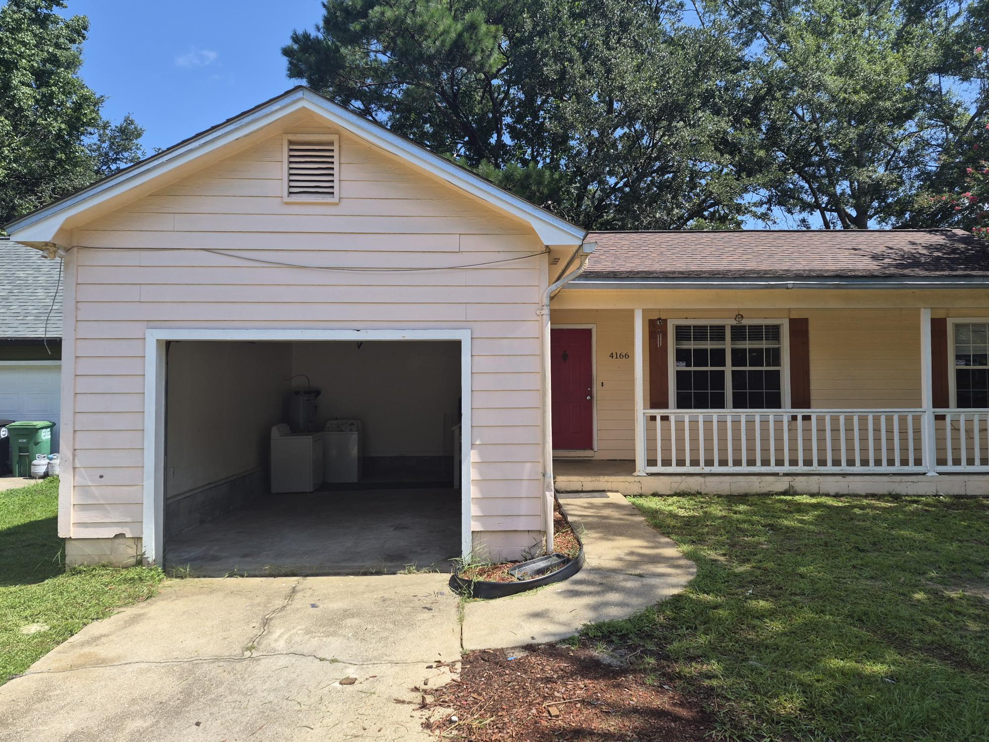Building Photo - 4166 Laurel Oak Cir