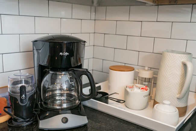 Building Photo - 559 Veritas St